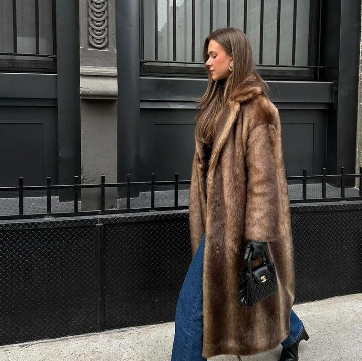 Lucy | Luxurious Long Faux Fur Coat